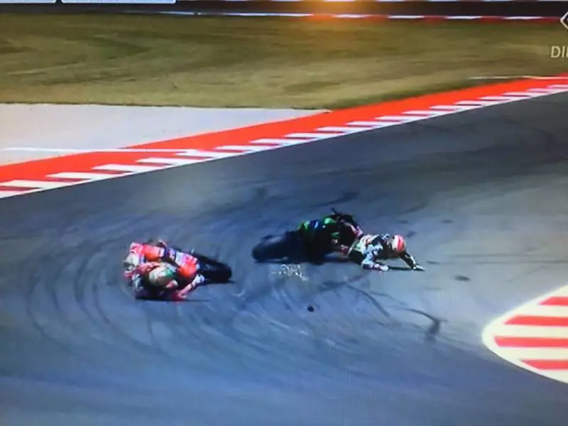 Superbike, Gp Misano: Gara-1 a Sykes, ma che spavento per Davies