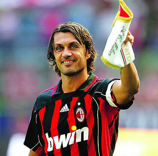 A Maldini il Pallone d'oro di miglior terzino di sempre