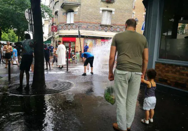 Violenze e vandalismo nelle periferie parigine