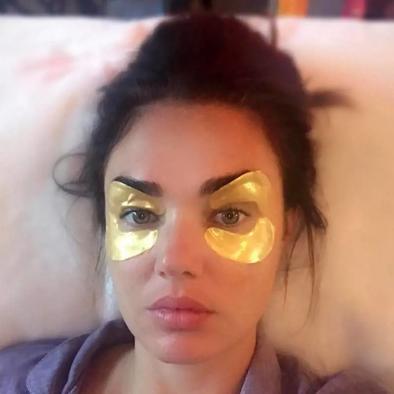 Su la maschera!