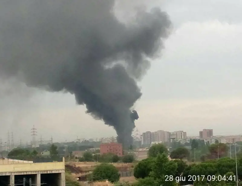 Campi rom, nella Capitale non si fermano i roghi tossici