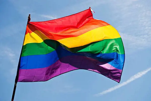 Lego dedica un set di personaggi alla comunità LGBT