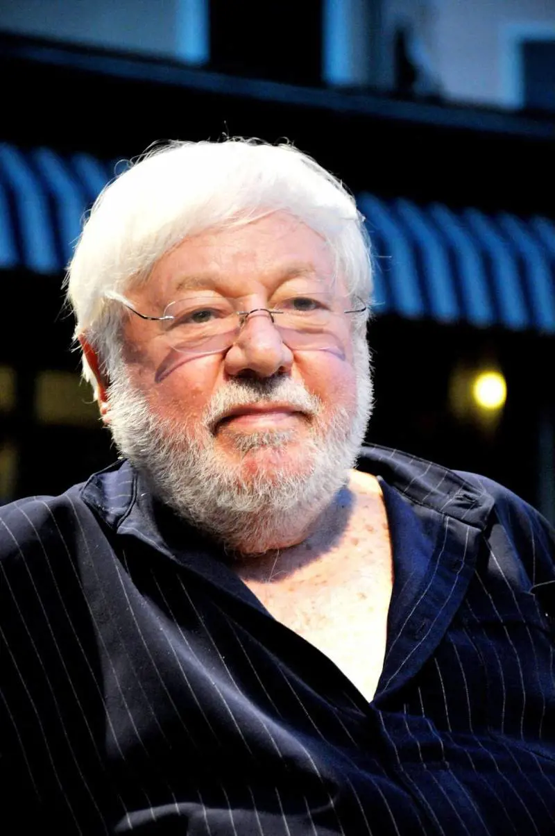 L'addio a Paolo Villaggio, maestro della risata surreale