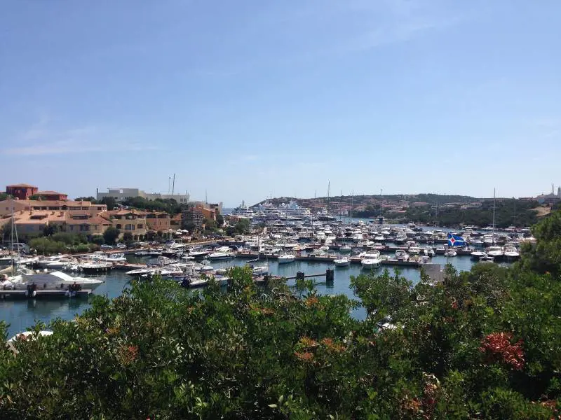 Porto Cervo, rom occupano la villa delle vacanze di Formigoni