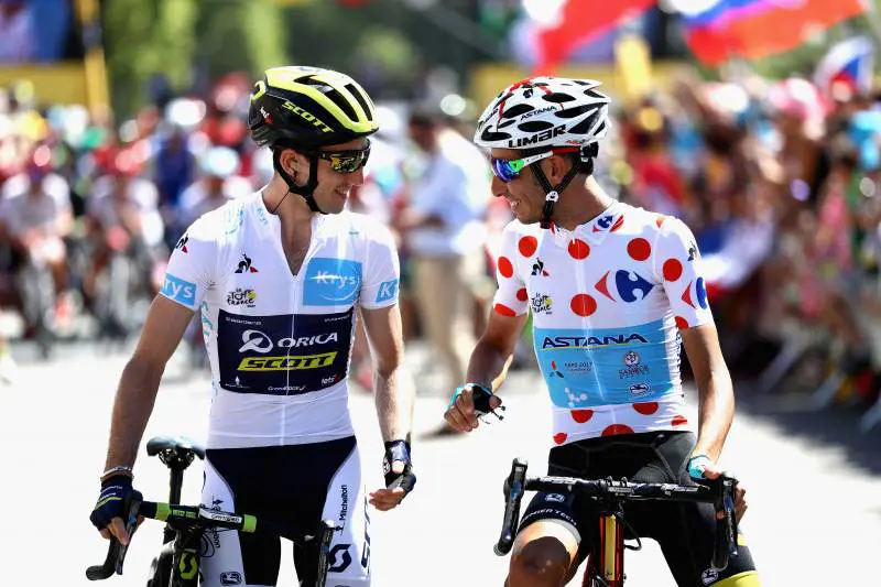 Aru a pois su sfondo giallo: "I francesi mi snobbano? Se n'è accorto Froome..."