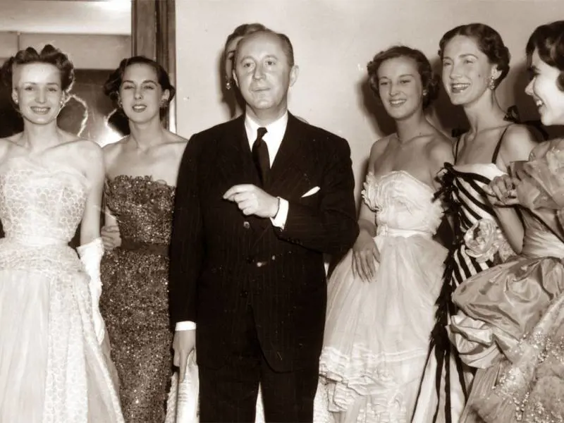 Christian Dior, a Parigi una mostra che mette in scena il sogno
