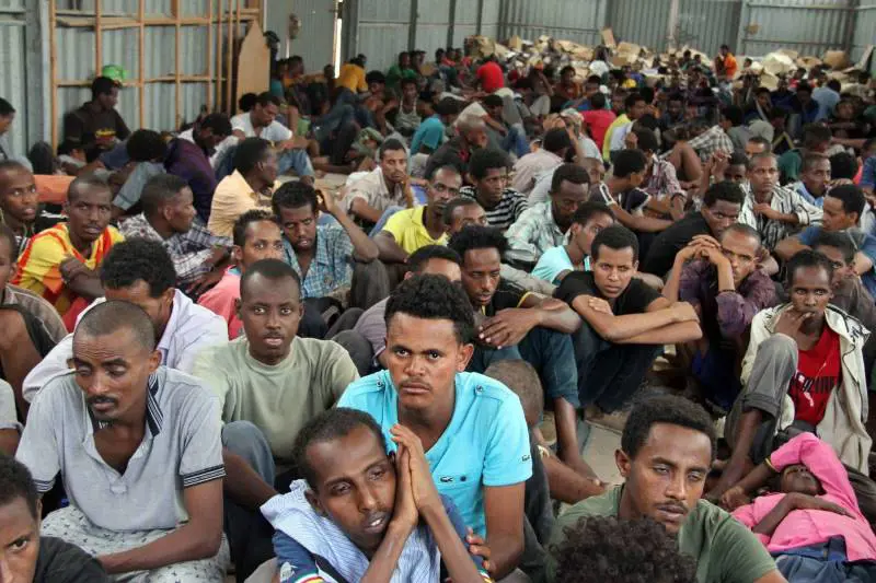 Troppi migranti nel condominio. E parte una denuncia al Viminale