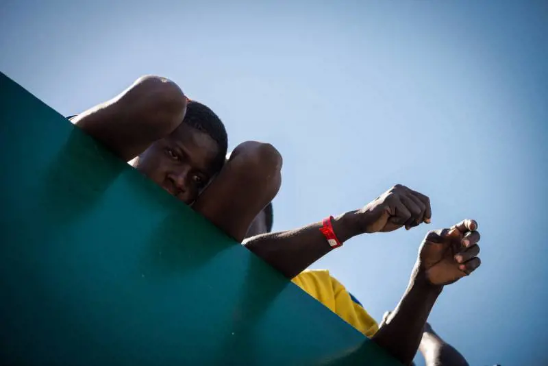 Migranti, Italia lasciata sola. Frontex: "No a sbarchi in altri porti Ue"