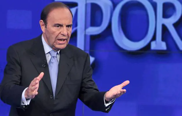 Ora Vespa dà ripetizioni alla Boldrini sul fascismo