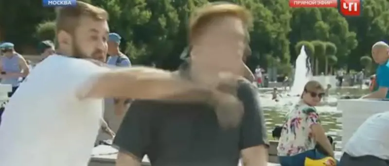 Russia, giornalista aggredito in diretta televisiva