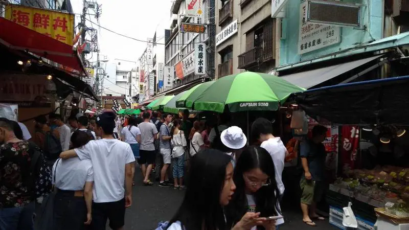 Tsukiji, il mercato (mondiale) del pesce a Tokyo