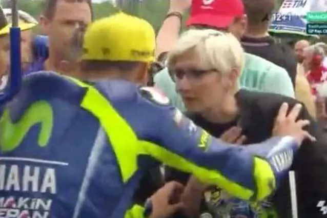 MotoGp, Rossi e il siparietto col ministro a Brno