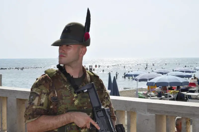 Ballottaggio a Ostia, arriva anche l'esercito