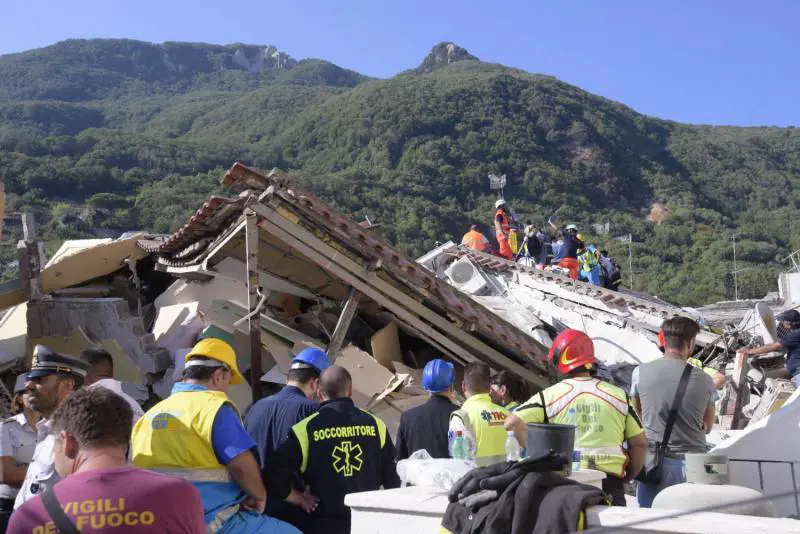 Gaffe M5s: chiede di sospendere le bollette ai terremotati ma è già così