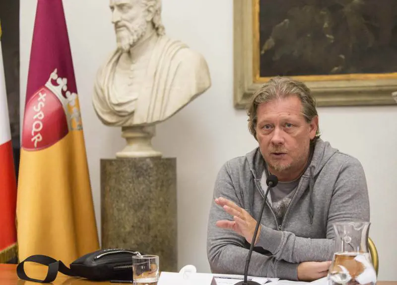 Roma, polemiche per i rimborsi auto dell’assessore Lemmetti