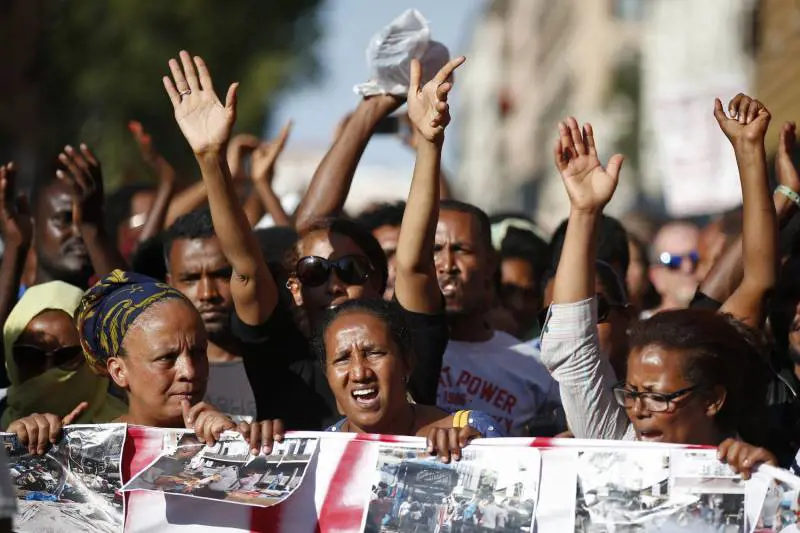 Roma, tra gli occupanti immigrati anche 20 sospetti terroristi