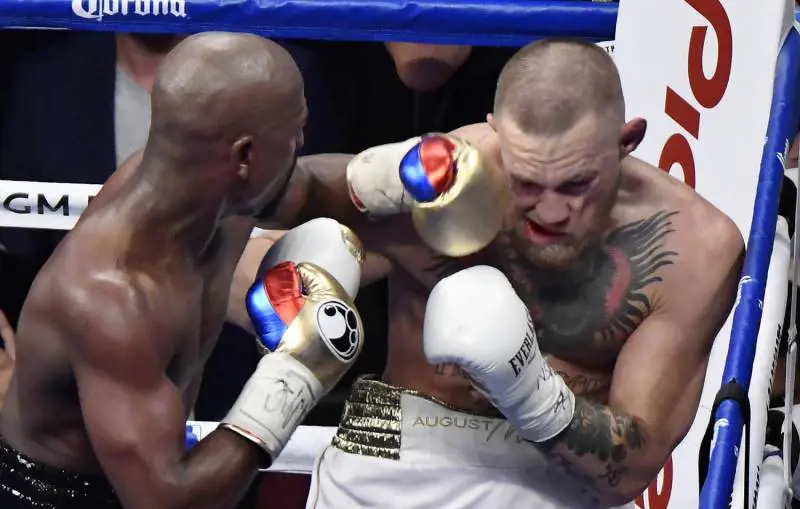 Mayweather s'impone ancora. In frantumi il record di Marciano