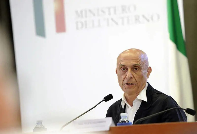 Marco Minniti: "Mai così forte la jihad in Italia"
