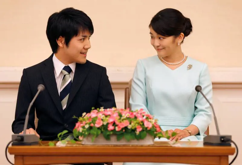 La principessa Mako rinuncia al titolo per amore. Sposerà un "borghese"