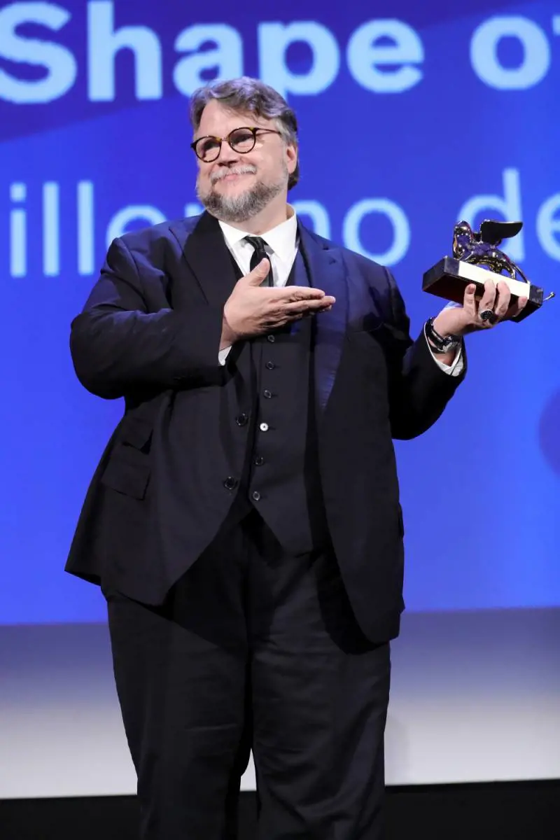 Venezia74, Guillermo del Toro si aggiudica il Leone d'Oro