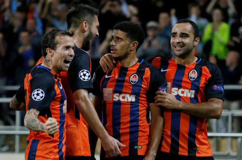Champions, brutto passo falso del Napoli: azzurri sconfitti 2-1 dallo Shakhtar