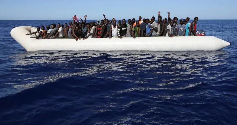 "Poveri migranti, non sanno che in Italia le donne non si violentano"