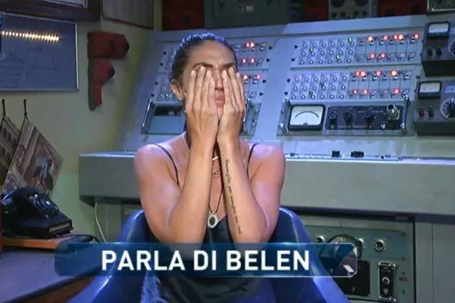 Gf Vip, Cecilia in lacrime: "Sono stata gelosa di Belen"