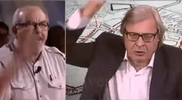 "Comunista", "criminale" Scintille tv Vauro-Sgarbi