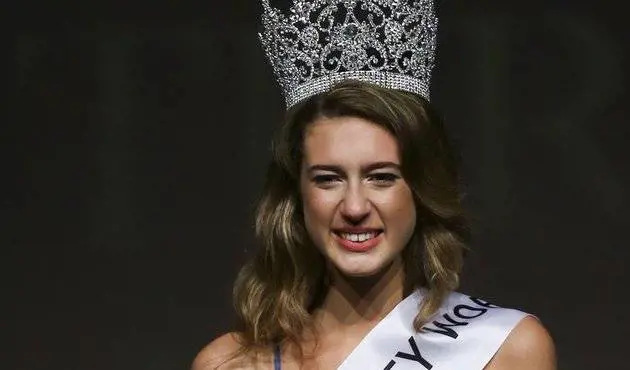 Miss Turchia perde la corona per un tweet sui martiri del golpe