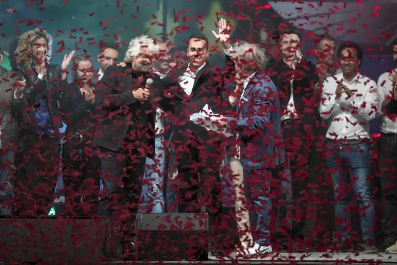 M5S, Grillo incorona Di Maio. Ma vota solo un iscritto su 4