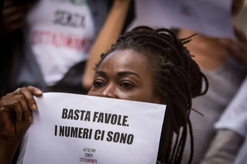 Il governo ora ci prova con ius soli e fine vita. Ma l'Ue: attenti ai conti
