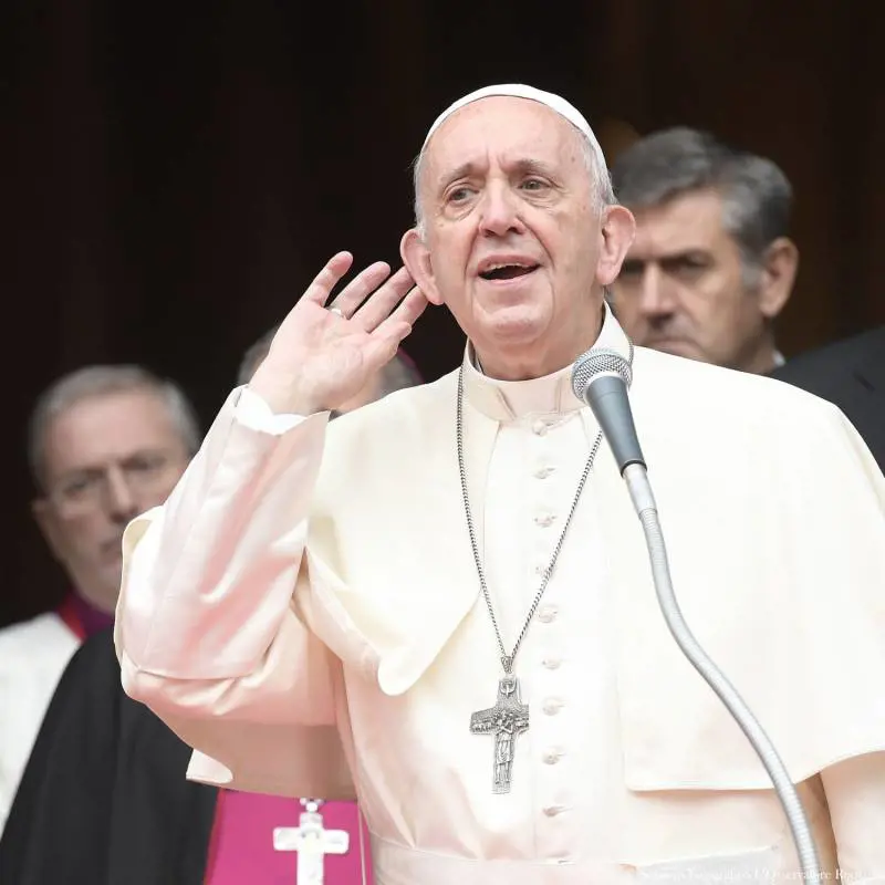 E adesso papa Francesco benedice le coop rosse