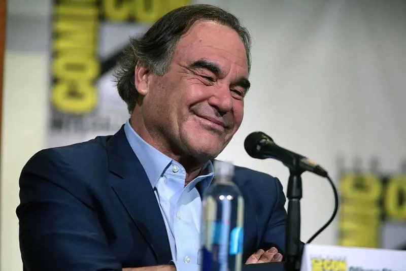 Vietnam e dollari. "Cercando la luce" Oliver Stone svela la sua America