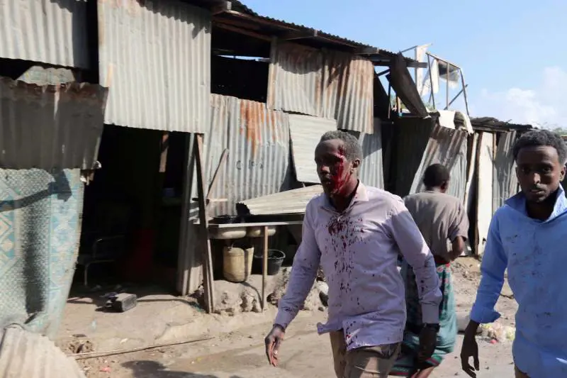 Mogadiscio, furia jihadista: un'autobomba fa 231 vittime