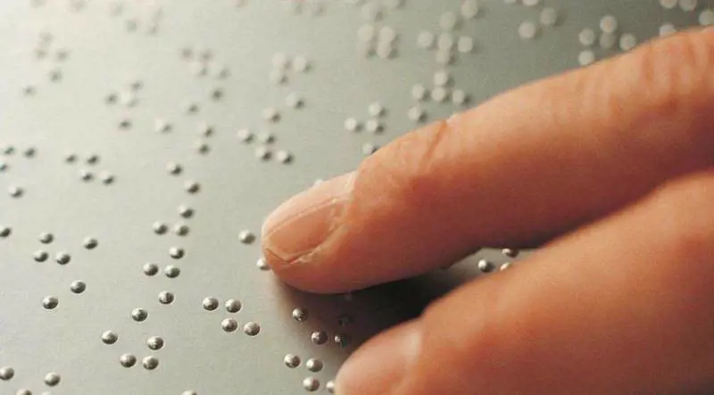 Potenza, cieco condannato senza poter leggere gli atti del processo