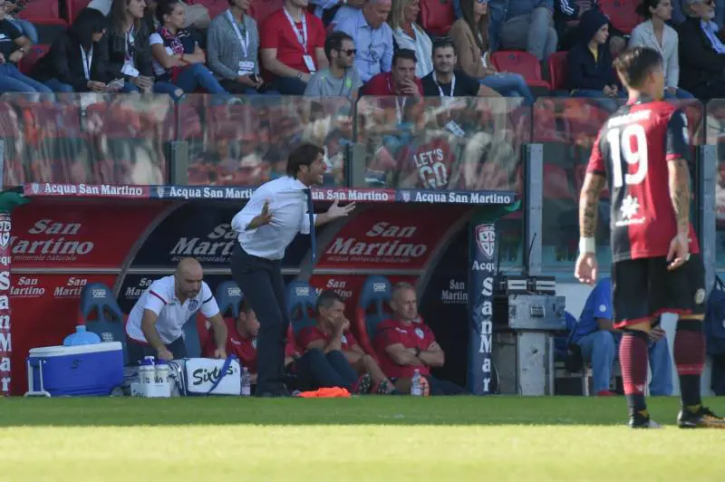 Il Cagliari esonera Rastelli: al suo posto arriva Oddo?