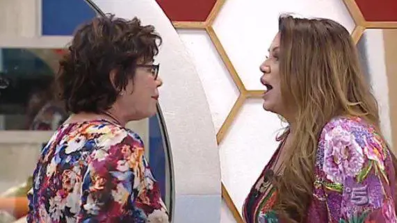 Gf Vip, scintille tra Serena e Corinne: "Volevo gonfiarla di botte"