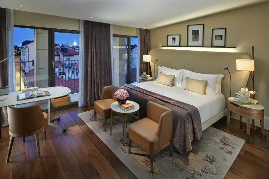 Milano, lite con la escort nella suite del Mandarin