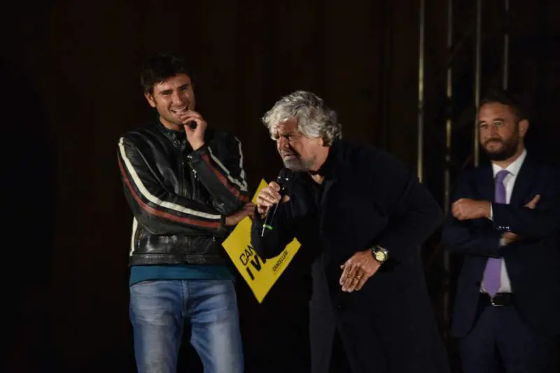 Falce, martello e 5 Stelle Le manovre segrete tra grillini e bersaniani