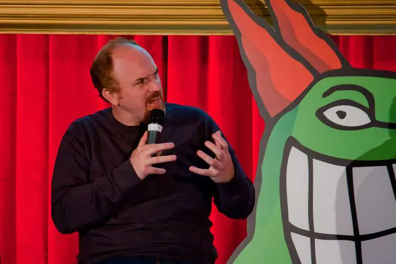 Anche il comico Louis C.K. accusato di molestie sessuali