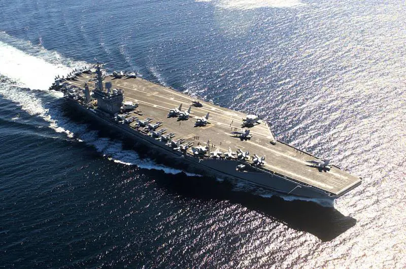 La USS Nimitz in Canada / Archivio
