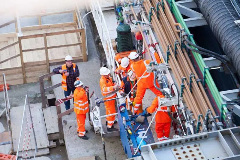 M4, la talpa in Tricolore ma è polemica sui lavori: "Ritardi di oltre un anno"