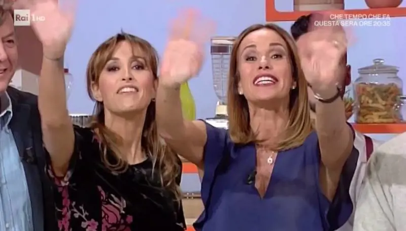 Domenica In, giallo su speciale Sanremo. Cristina conduce senza la sorella