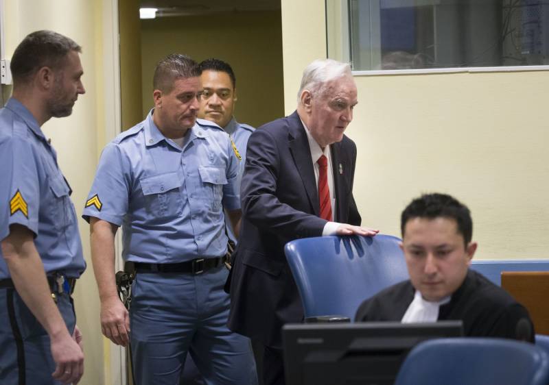 Ratko Mladic in tribunale all'Aia