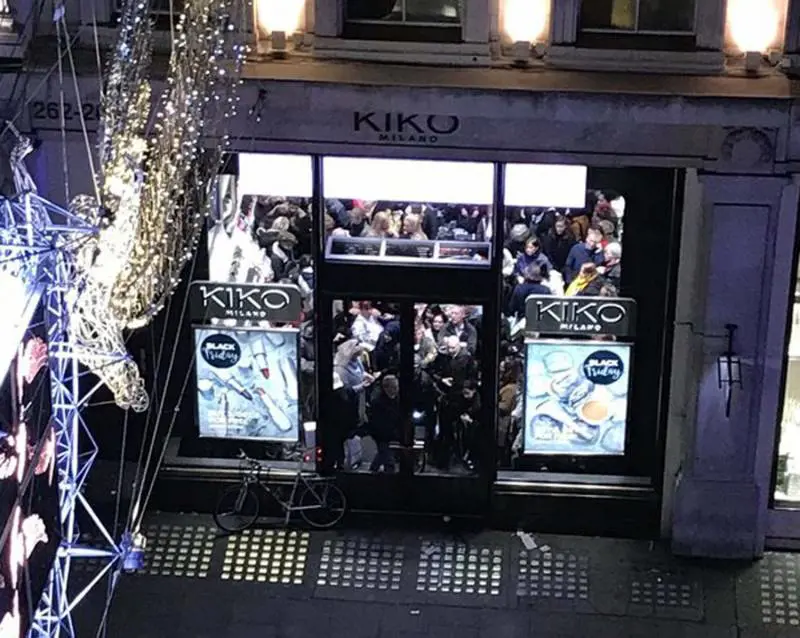 "Spari nella metro di Londra", panico dopo un falso allarme
