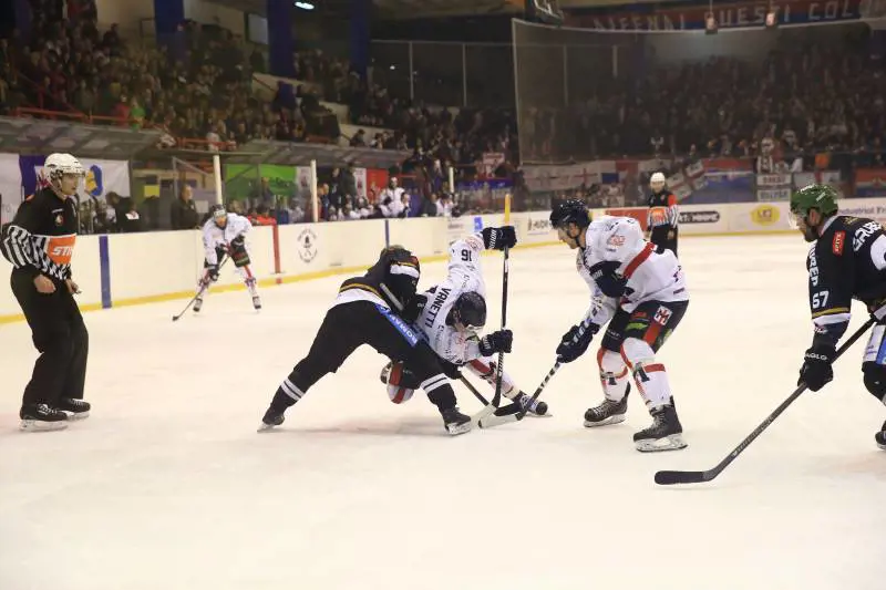 Hockey Milano senza sponsor: è prigioniero del ghiaccio