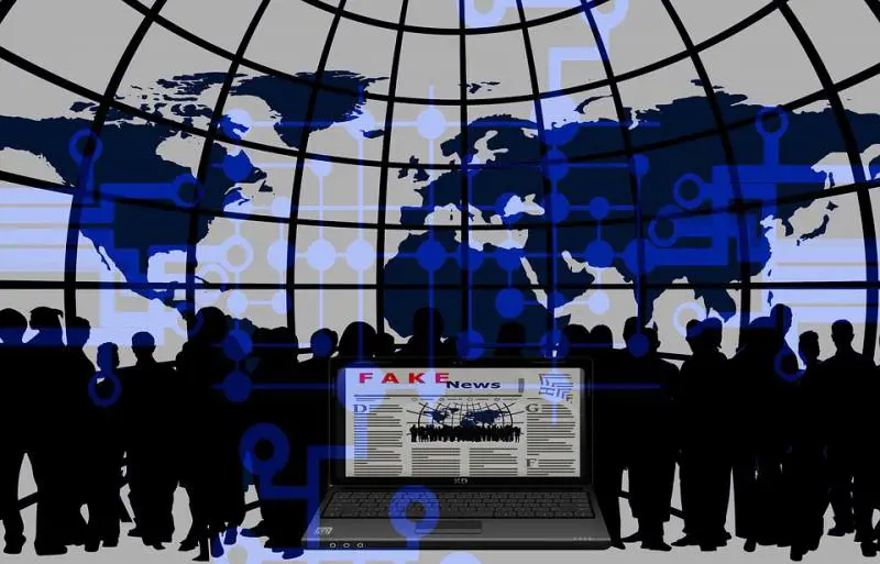 YouTube leva gli scudi contro i complottisti grazie a Wikipedia