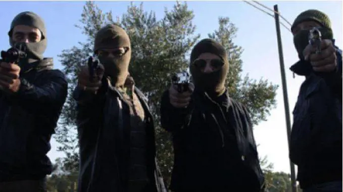 In cella per una foto su Facebook, ma era una scena di Romanzo criminale