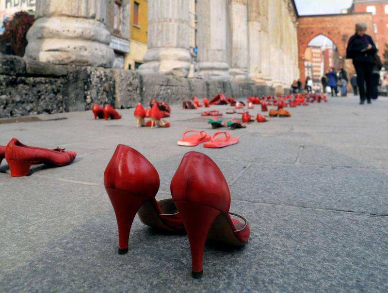 scarpe rosse violenza femminile