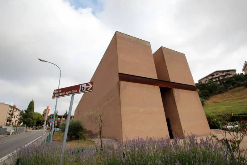 La chiesa di San Giovanni apostolo a Ponte d'Oddi (Perugia)